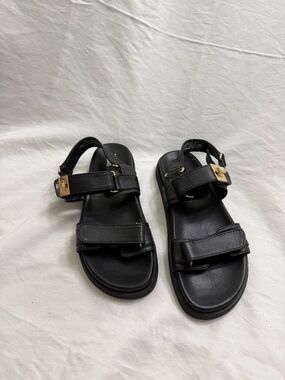 Steve Madden Mona Platform Sandals Black Gold Hardware Womens Size 9 Trendy